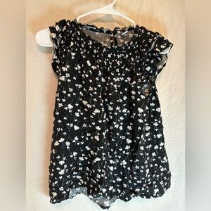 Old Navy Black White Floral Shirt Top Women’s S Pleated Neckline Very Cute